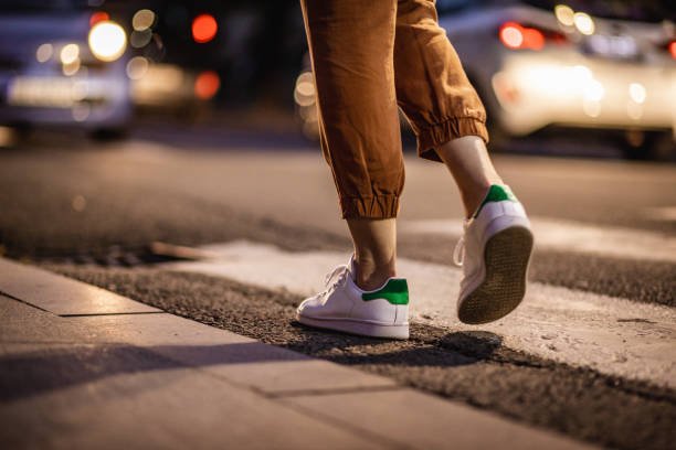भोजन उपरांत 'शतपदी' (100 Steps Walk): निरोगी पाचन और शुगर कंट्रोल का शास्त्रीय रहस्य! After meal walk